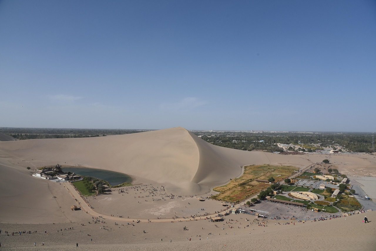 desert  landscape  lake  dunhuang  crescent spring  mingsha mountain  gansu  dunhuang  dunhuang  dunhuang  dunhuang  dunhuang