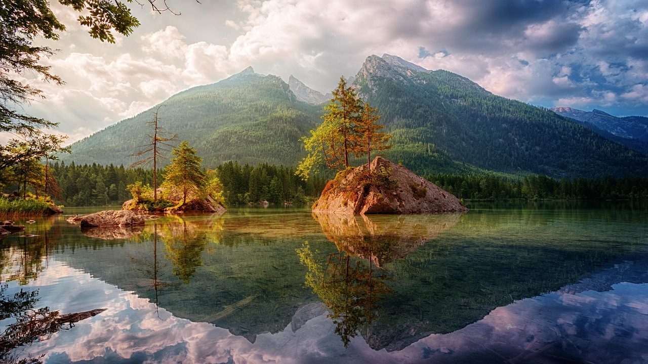 waters nature mountain lake landscape water summer bavaria idyllic alps ramsau hintersee trees island berchtesgaden national park upper bavaria