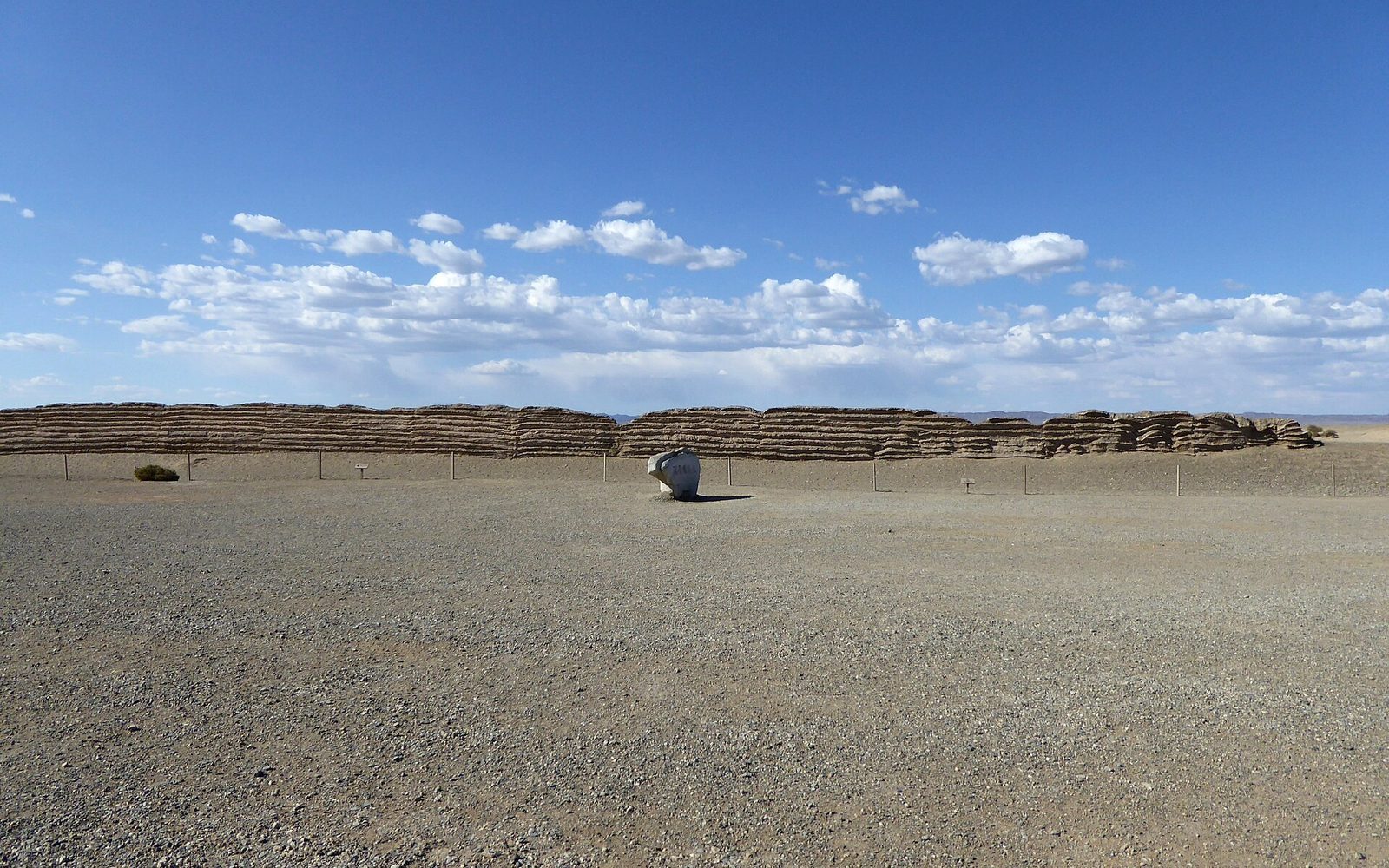 Western End of the Great Wall Hanchangcheng Dunhuang Jiuquan Gansu China 敦煌 汉长城遗址