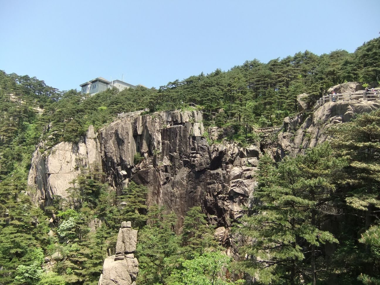 奇石博物馆(排云亭) - Rock Museum(Cloud-Dispelling Pavilion Area) - 2010.05