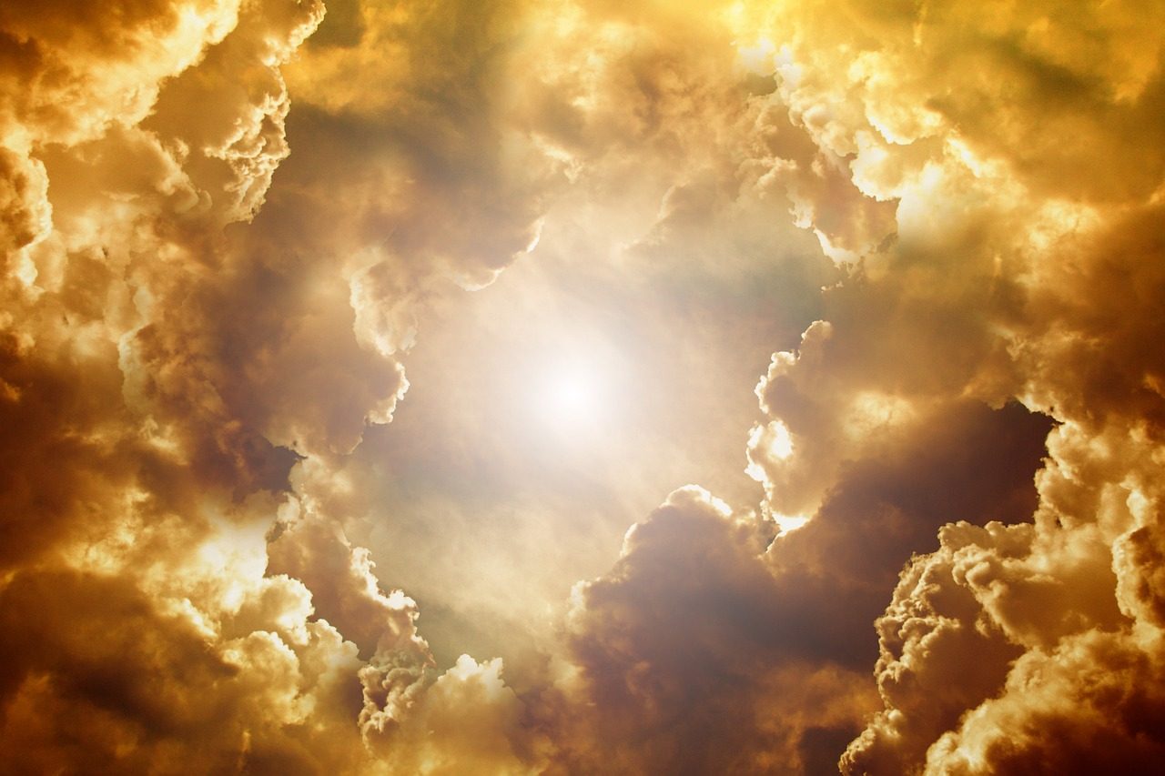 heaven clouds nature cloud shape swelling cloud weather storm sun seem seem to be shine very beautiful enormous evening sky radiant heavenly div
