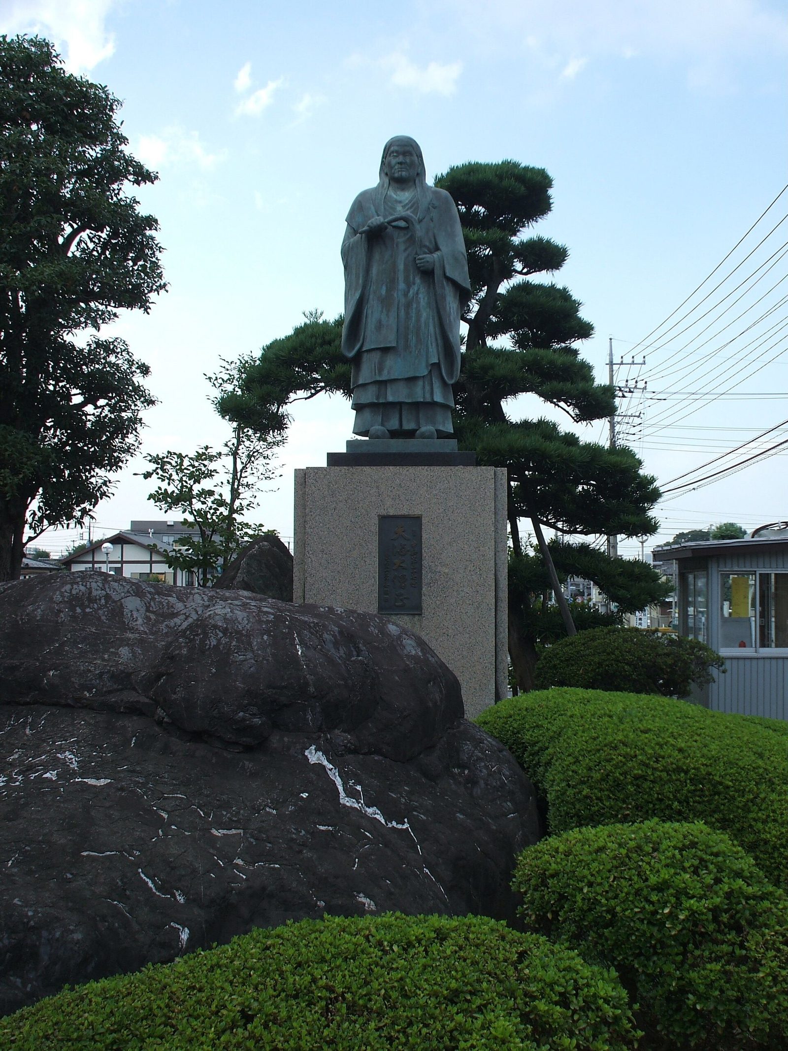 ja:埼玉県ja:川越市のja:喜多院山門前にあるja:天海の銅像