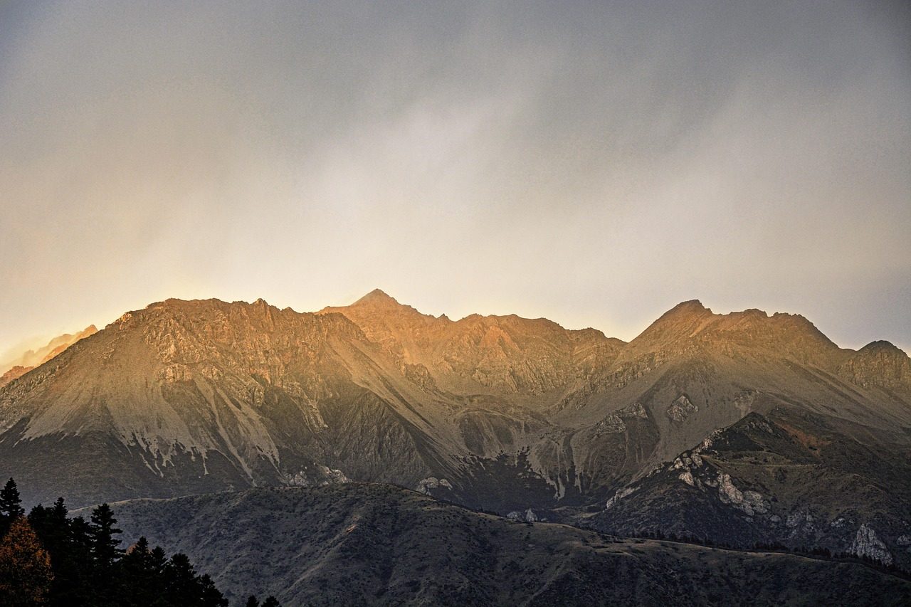 mountain nature travel exploration snow mountain huanglong jiuzhaigou sichuan