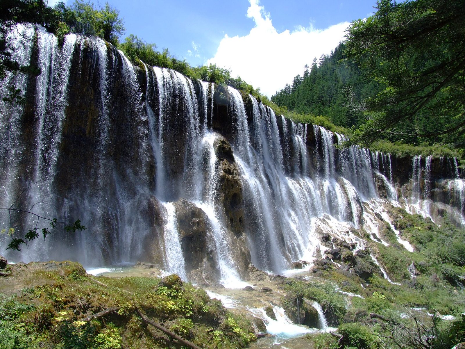 Nuorilang Waterfall in Jiuzhaigou Valley