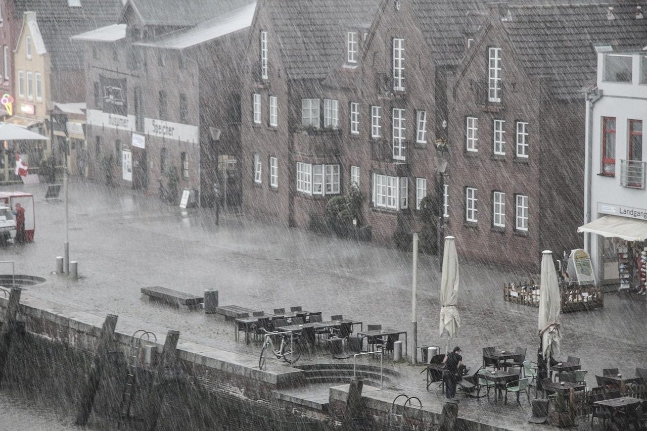 rain  street  city  port  rainy weather  bad weather  houses  nature  town  wet  outdoors  old town