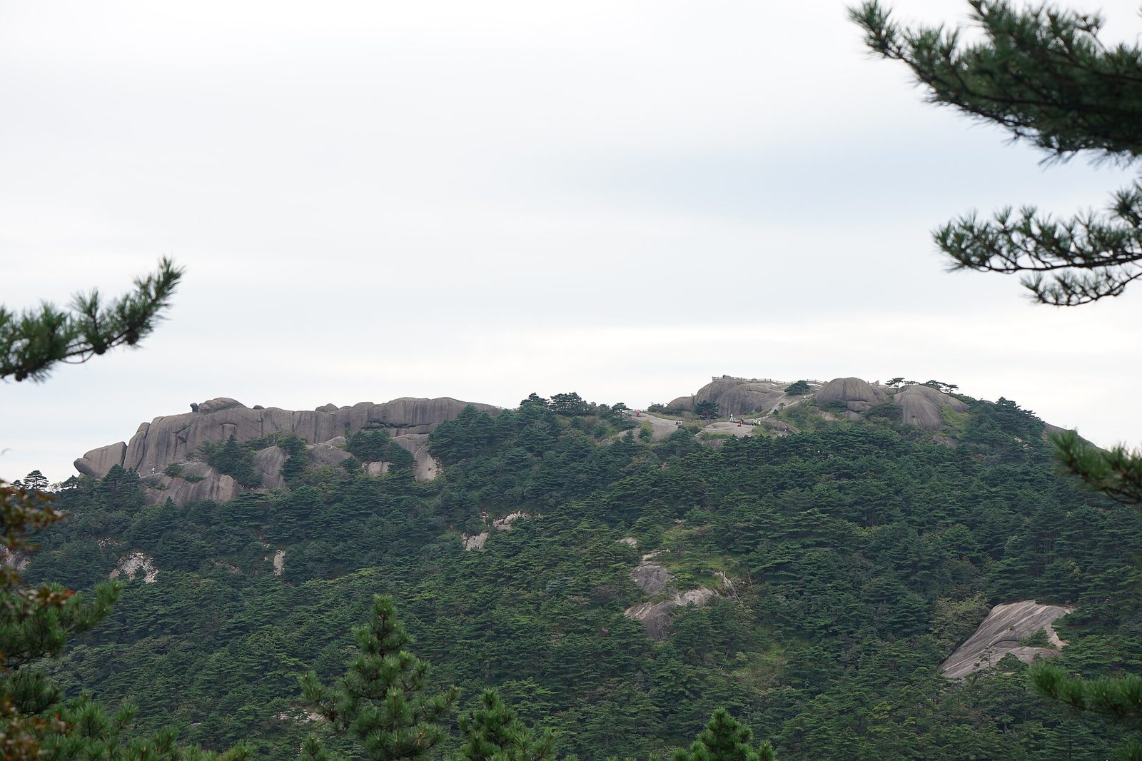 黃山鰲魚峰